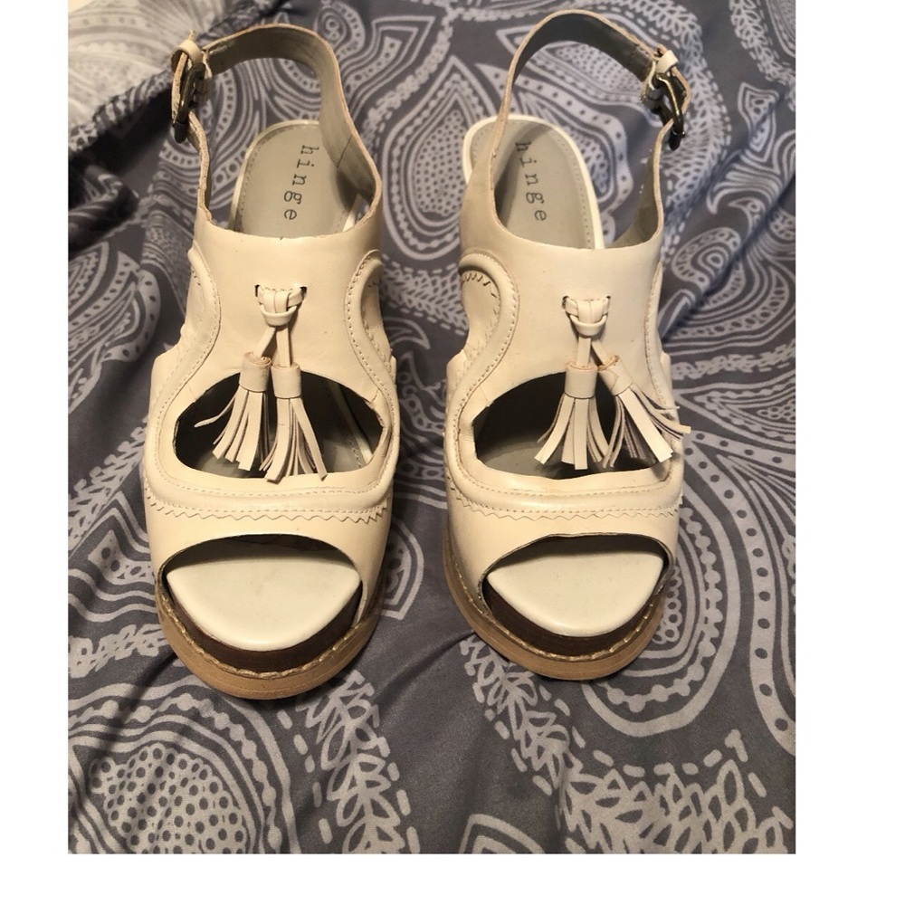 Hinge Heels - Picture 3 of 3